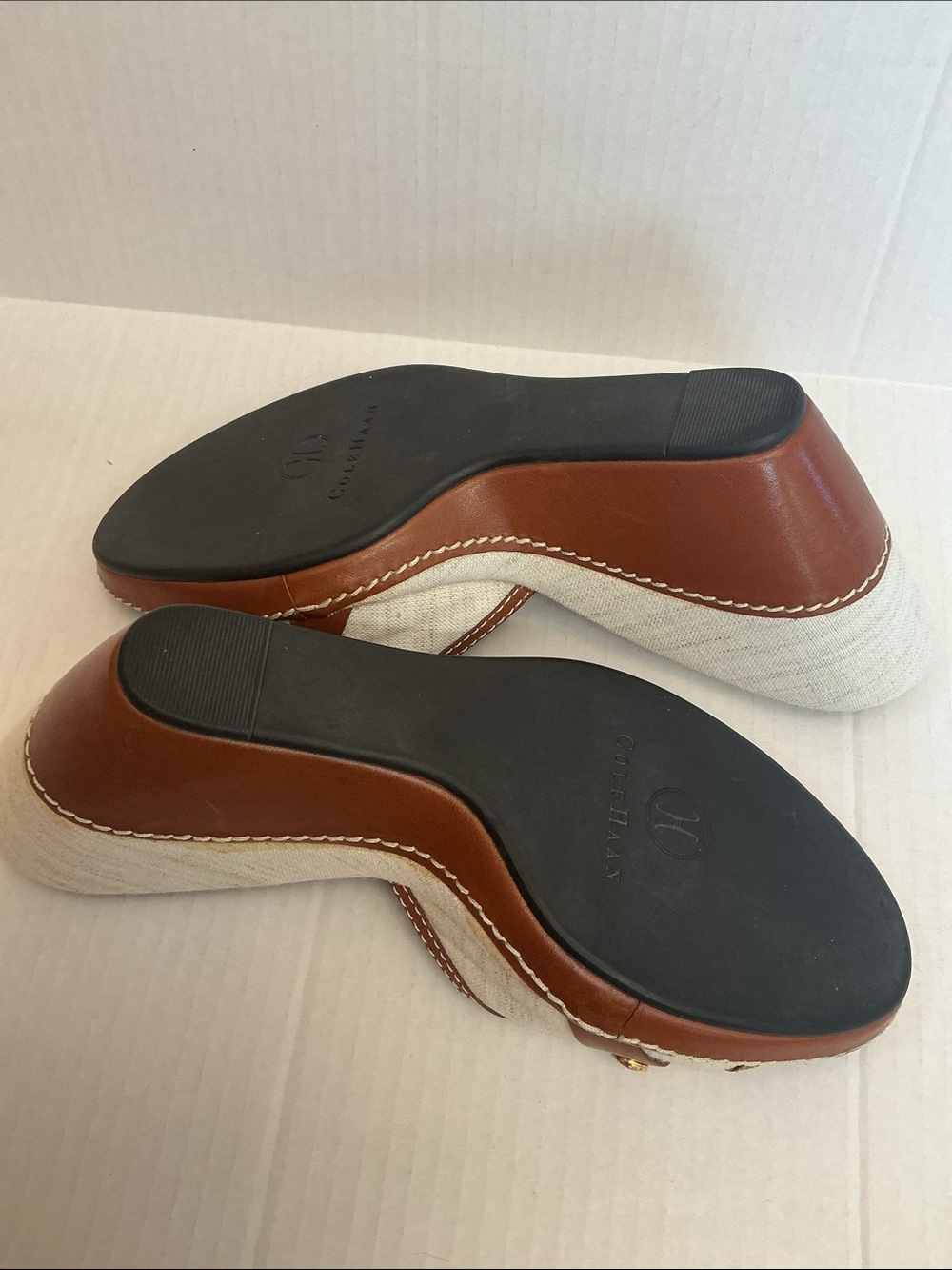 Cole Haan Brown and Cream Leather-Trim Slide Mules with Gold Chain Size 9.5B - Picture 6 of 6